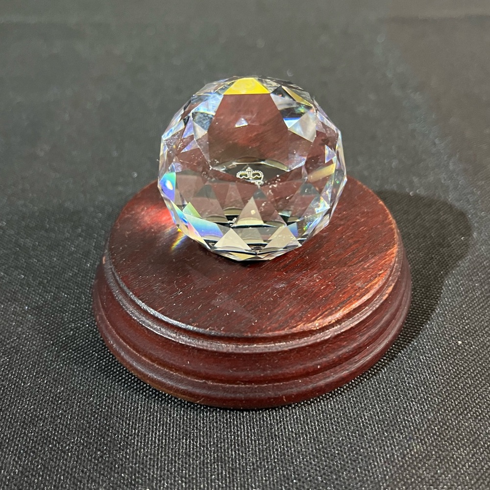 Vintage Swarovski crystal paperweight Bank in Liechtenstein AG Vaduz heavy small